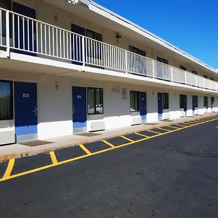 Motel 6-Chicopee, Ma - Springfield-3